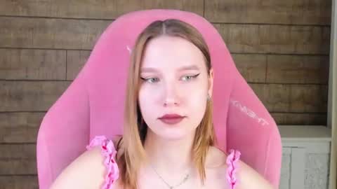 LiliLinn online show from June 29, 10:15 am