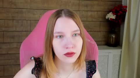 LiliLinn online show from July 6, 4:20 am