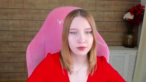 LiliLinn online show from July 7, 7:45 am