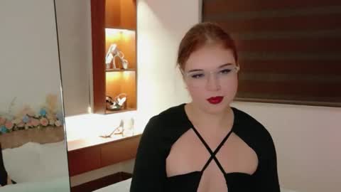 Snapshot of lilith_bonheur chatting on July 21, 9:06 pm Lilith Bonheur online show from July 21, 9:06 pm