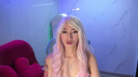 lilith cooper20 online show from January 17, 3:22 am