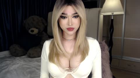 QUEEN LILITH BORBON online show from December 20, 4:09 am