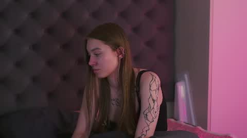 Lilith online show from June 25, 4:56 am