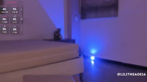 lilith_sage_ online show from October 25, 11:51 am