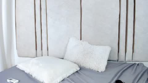 Snapshot of lilithdry chatting on February 13, 11:56 pm Lilith online show from February 13, 11:56 pm