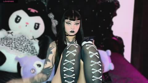   online show from April 14, 12:22 pm