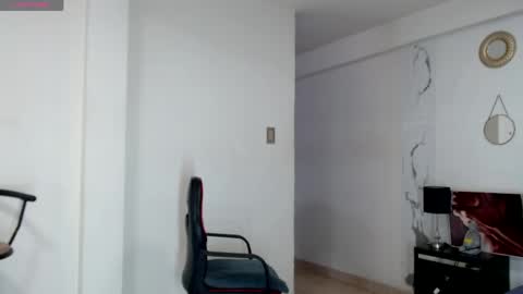 lilithphillis1 online show from May 4, 5:42 pm