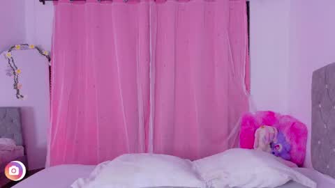 lilithsmiith online show from May 23, 11:36 am