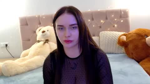 Snapshot of lilliana_moon chatting on February 8, 10:51 am lilliana_moon online show from February 8, 10:51 am