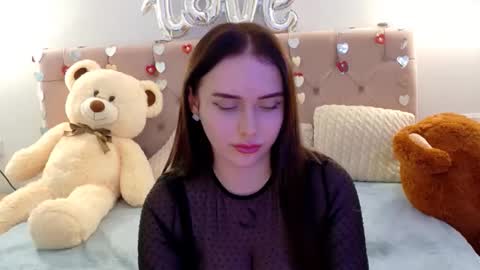 Snapshot of lilliana_moon chatting on February 13, 10:44 am lilliana_moon online show from February 13, 10:44 am