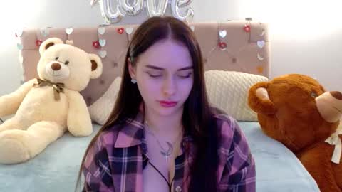 Snapshot of lilliana_moon chatting on February 18, 11:06 am lilliana_moon online show from February 18, 11:06 am