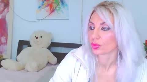 Lara online show from February 14, 7:21 pm