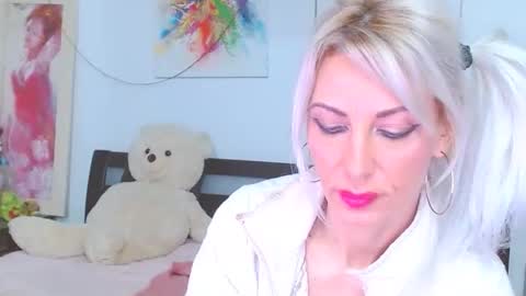 Lara online show from February 21, 11:06 pm