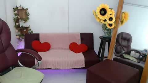 Lilly online show from July 24, 7:56 pm