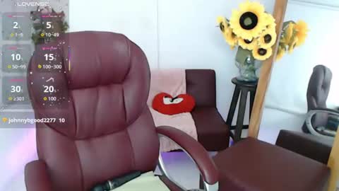 Lilly online show from July 28, 5:12 pm
