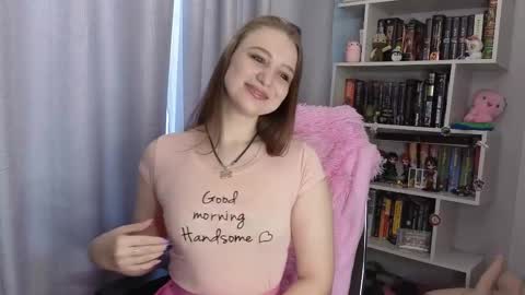 Snapshot of lillyfan_x chatting on November 17, 4:29 am LillyFan X online show from November 17, 4:29 am