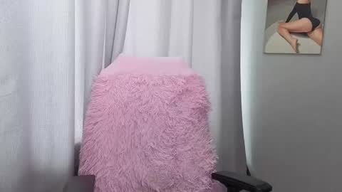 LillyFan X online show from April 11, 7:45 am