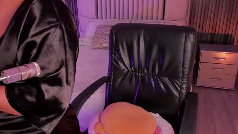 Lilly Ortiz online show from March 13, 8:04 pm