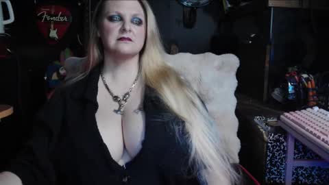 Lillyth Eden online show from December 18, 6:41 am