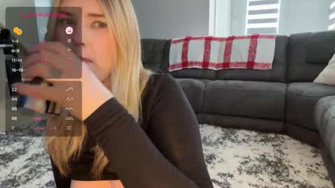 Ava online show from April 7, 2:28 pm