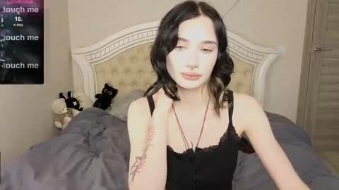 Jesse and Grace online show from May 31, 11:06 am