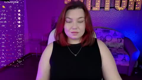 Snapshot of lilumytrend chatting on June 7, 7:34 am Lilu online show from June 7, 7:34 am