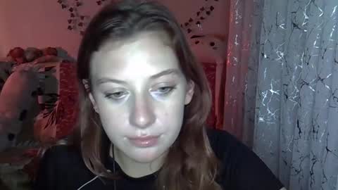 lily_ember online show from November 25, 7:25 pm