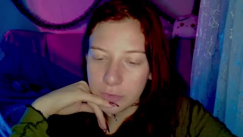 lily_ember online show from January 18, 8:45 pm