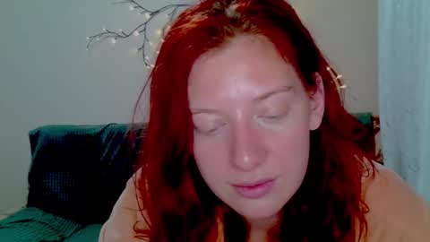 lily_ember online show from February 8, 6:55 pm