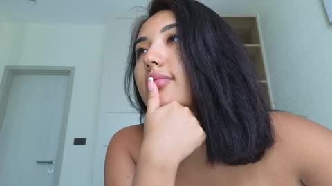 Lily online show from February 25, 4:00 am