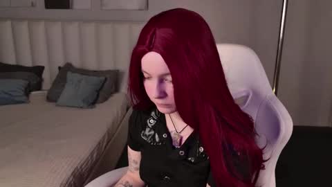 lily_hartson online show from March 12, 8:26 pm