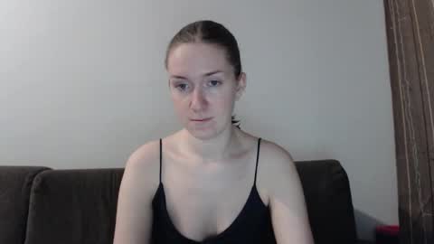 Snapshot of lily_love_x chatting on January 9, 11:28 pm lily_love_x online show from January 9, 11:28 pm