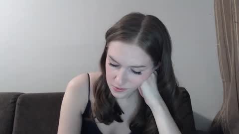 Snapshot of lily_love_x chatting on February 19, 11:01 pm lily_love_x online show from February 19, 11:01 pm