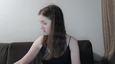 Snapshot of lily_love_x chatting on February 23, 10:51 pm lily_love_x online show from February 23, 10:51 pm