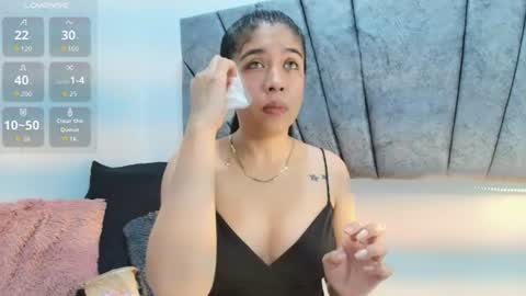 Snapshot of lily_meghan chatting on June 22, 7:55 pm LILY MEGHAN online show from June 22, 7:55 pm