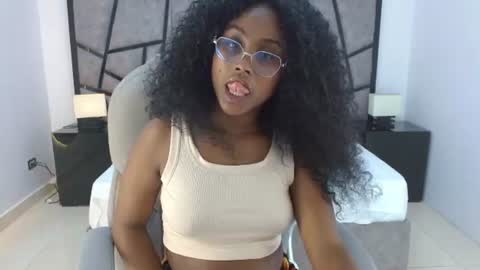 lily_mendoza online show from June 11, 7:56 pm