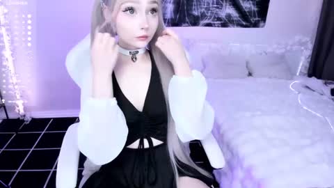 Lily online show from June 19, 12:59 am