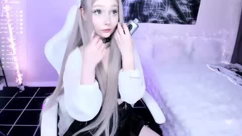 Lily online show from July 28, 9:36 pm