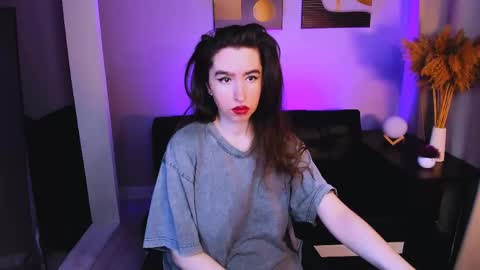 LILY online show from May 31, 11:06 am