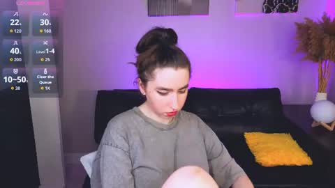Snapshot of lily_xbaby chatting on July 12, 7:27 pm LILY online show from July 12, 7:27 pm