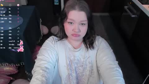 Lily online show from February 20, 6:48 am