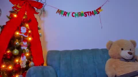 Snapshot of lilydolll chatting on December 21, 4:30 am Lily online show from December 21, 4:30 am