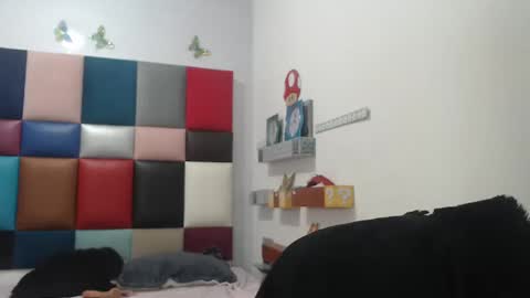 lilyjamesx online show from January 14, 9:20 pm