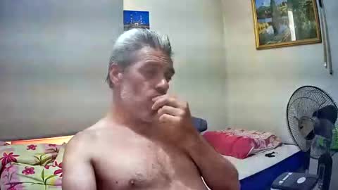 lilylovelyman50 online show from July 16, 7:25 am