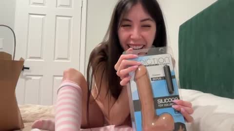 lilylustxoxo online show from March 29, 4:01 am