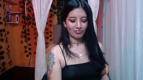 lilymoon_018 online show from May 7, 1:05 pm