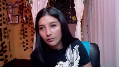lilymoon_018 online show from May 8, 1:05 pm