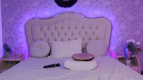      online show from March 8, 10:22 am