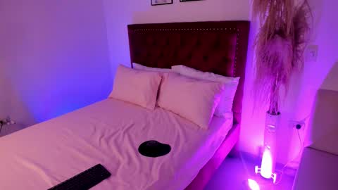   online show from February 17, 12:34 pm