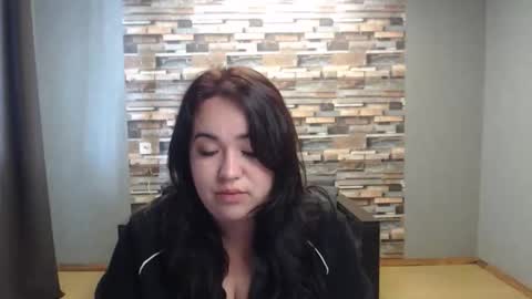 busty princess online show from May 16, 10:36 am